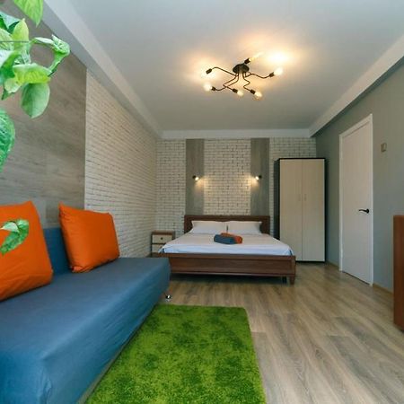 Apartment Near Dream Town Kyiv Exterior photo