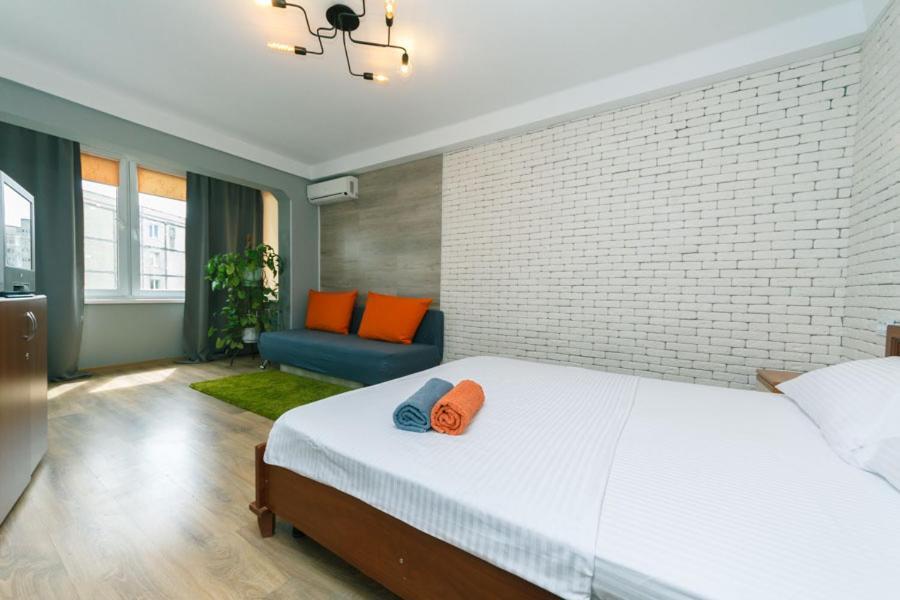 Apartment Near Dream Town Kyiv Exterior photo